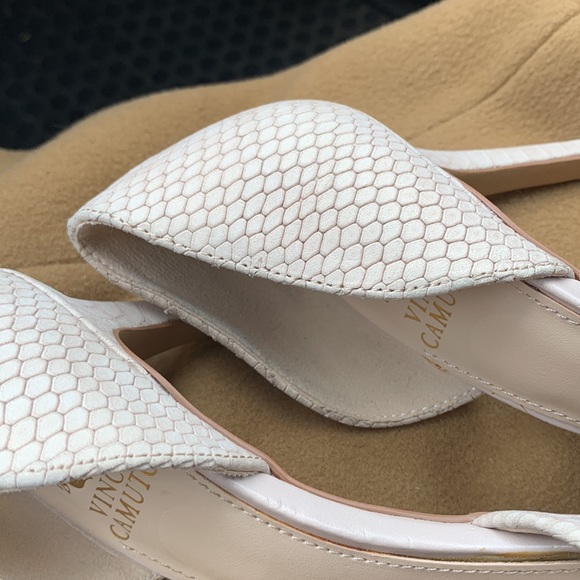 Vince Camuto cream heels. - Picture 7 of 7